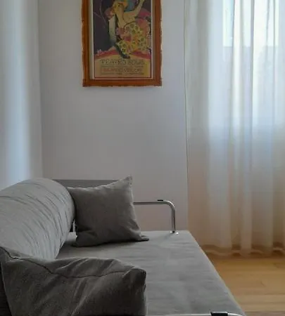 Goito Gallery Apartment