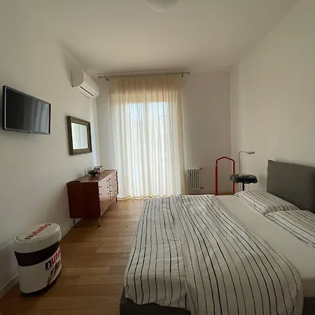 Goito Gallery Apartment